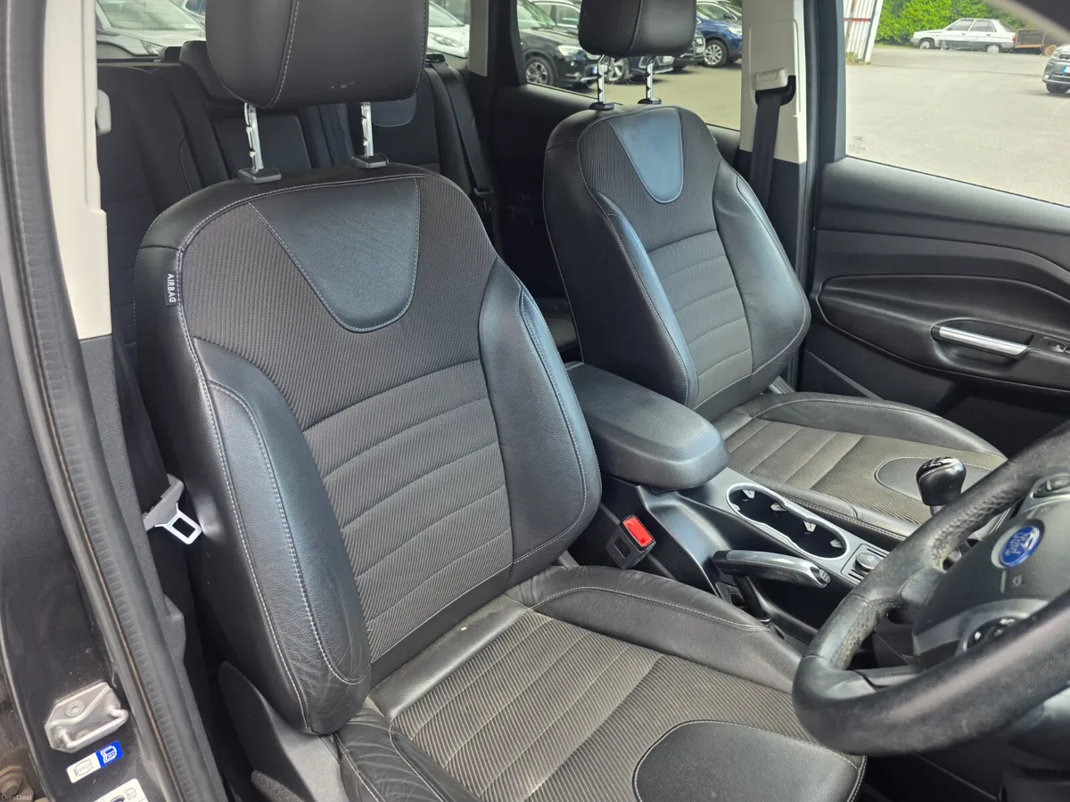 2016 Ford Kuga 2.0 TDCI TITANIUM // NEW NCT - Image 4