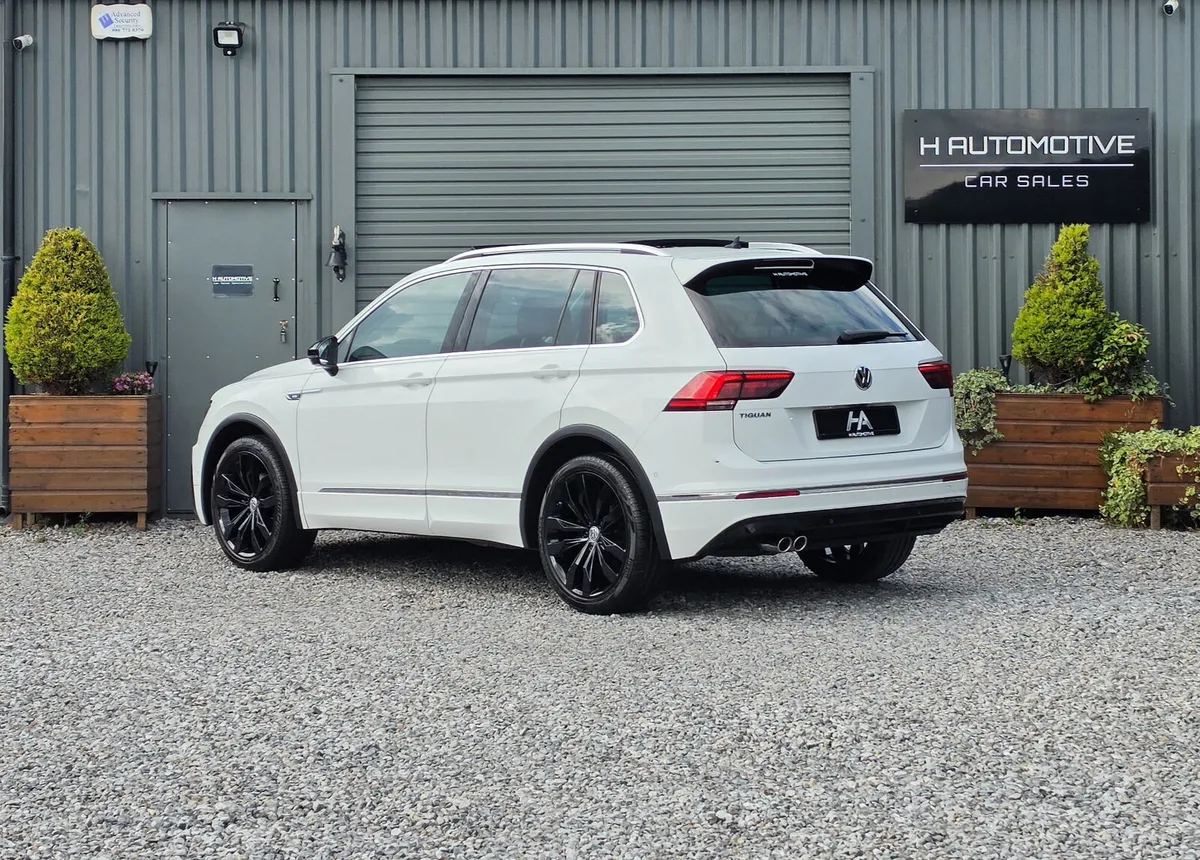 2019 Volkswagen Tiguan R LINE 1.5 TSI 150BHP - Image 5