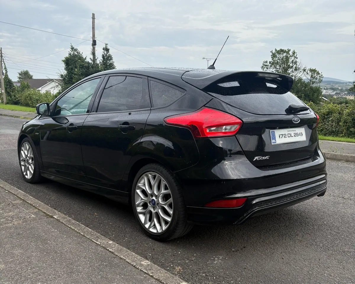 Ford Focus ST Line 2017 - Image 4