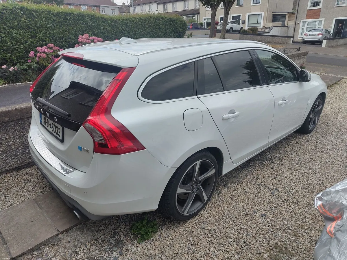 Volvo V60 2014  R-Design T4 Polestar Package - Image 2