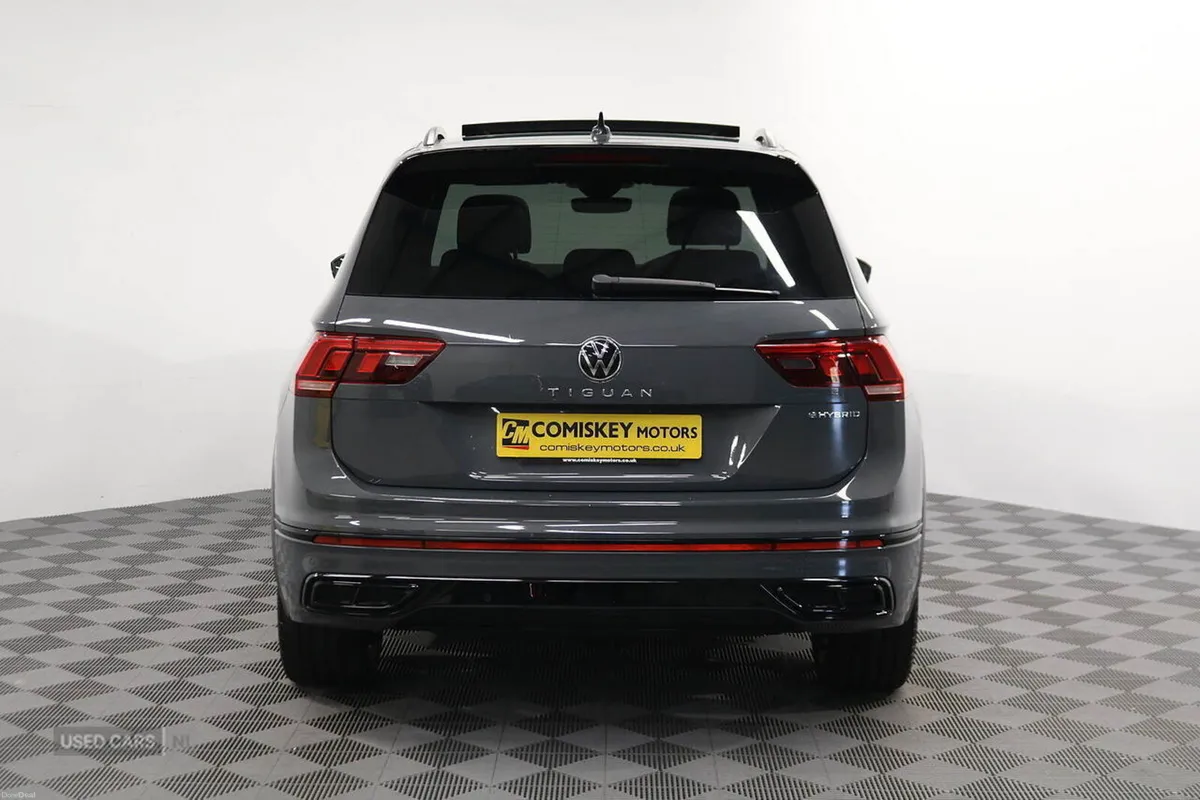 Volkswagen Tiguan TSI Black Edition - Image 5
