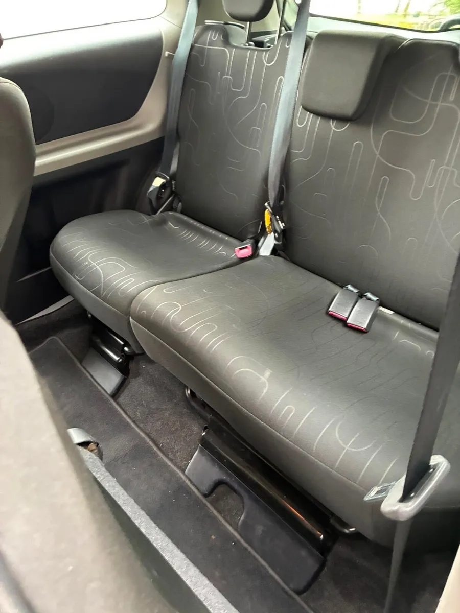 Toyota Yaris 1.0 L - Image 4