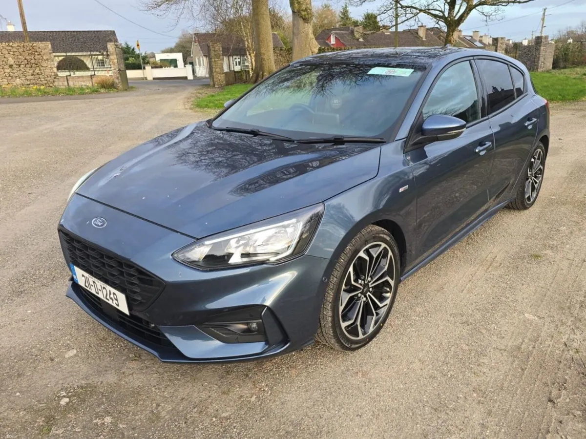 Ford Focus  STline - Image 2