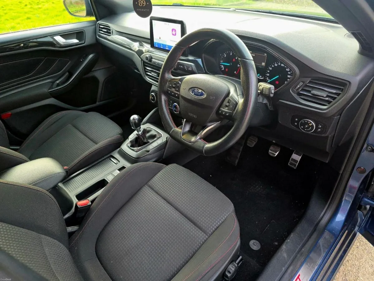 Ford Focus  STline - Image 5