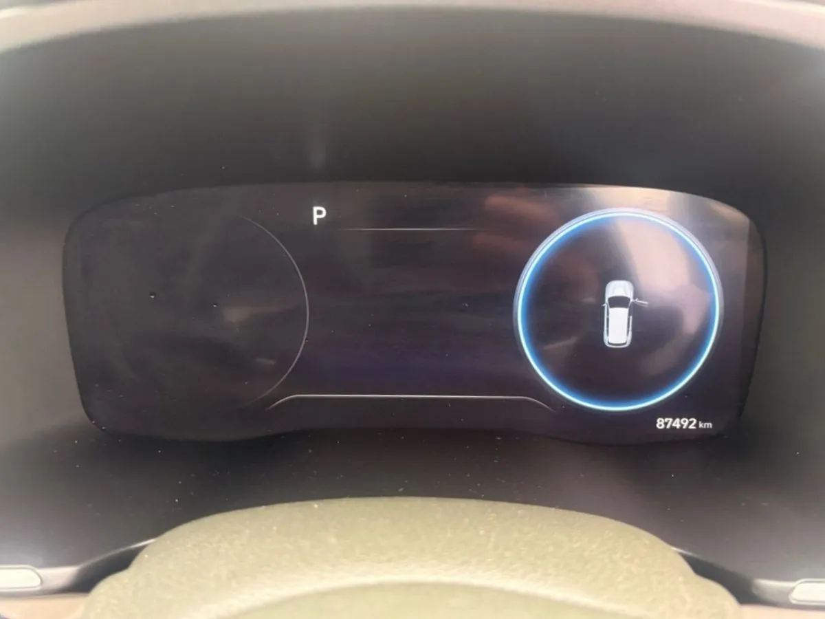 Hyundai Santa Fe 1.6 PHEV 4WD Executive Plus Auto - Image 5