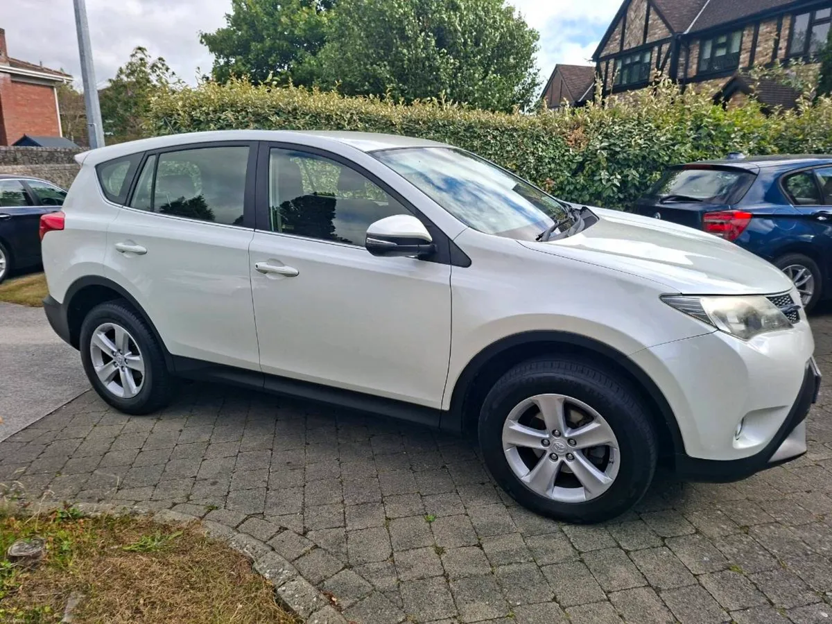 TOYOTA  RAV 4 2013 NEW MODEL ONLY 154000 KLMS - Image 2