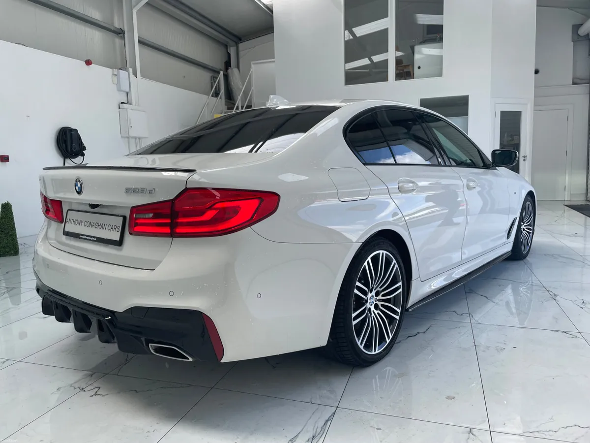 2019 BMW 520D (523d) M-SPORT - Image 3