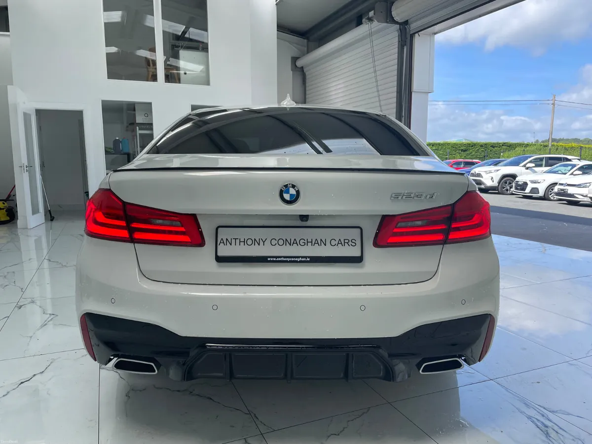 2019 BMW 520D (523d) M-SPORT - Image 4