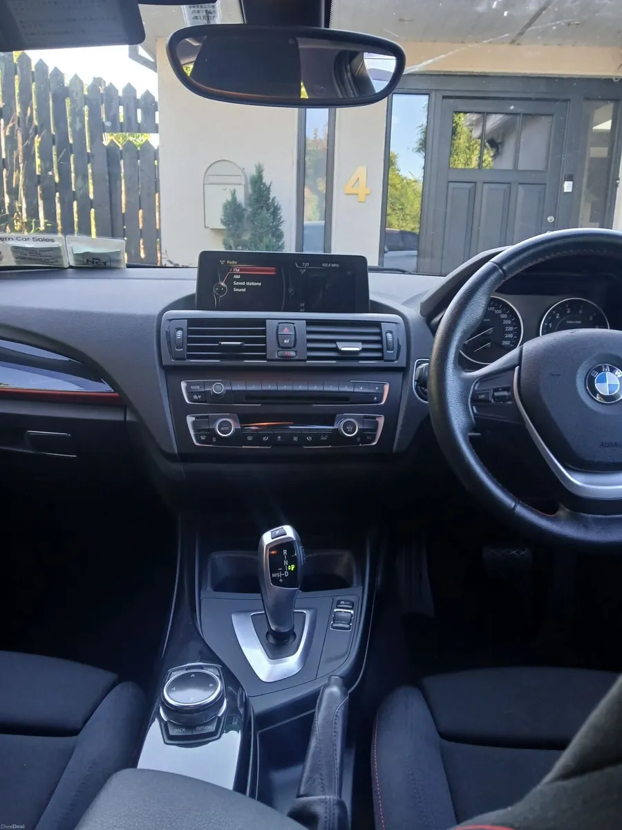 BMW 1-Series 2015 - Image 2