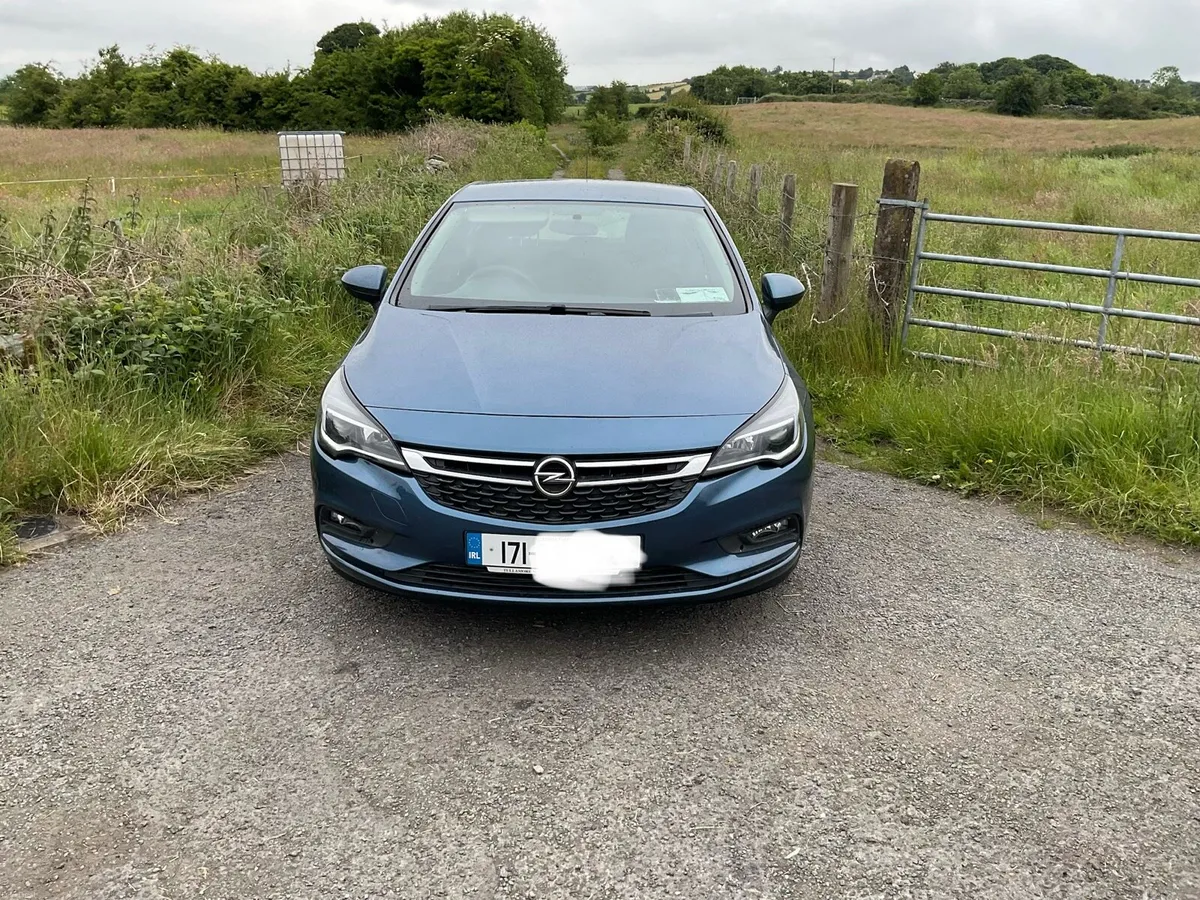 2017 Opel Astra - Image 2