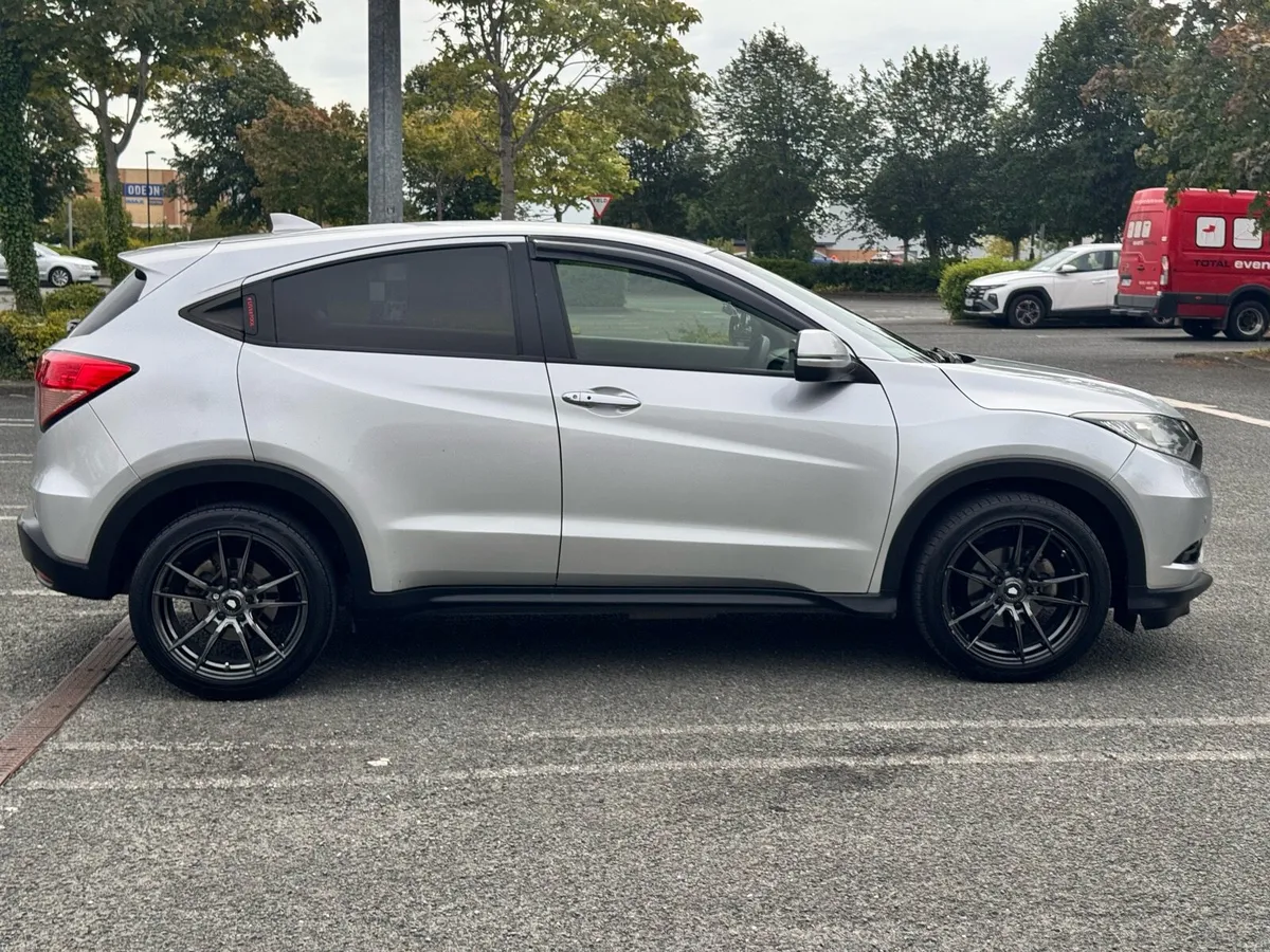 🚗 HONDA VEZEL 1.5 AUTOMATIC – 2016 | GREAT VALUE! - Image 5