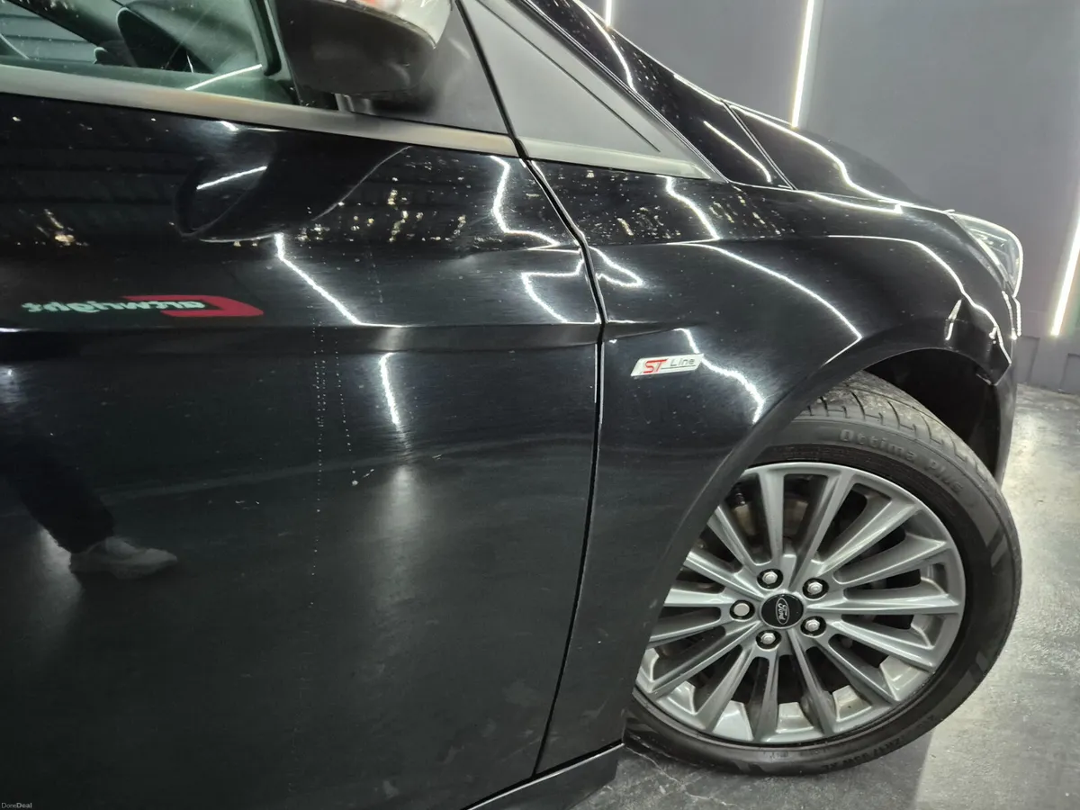 Ford Focus 2018 - Image 4