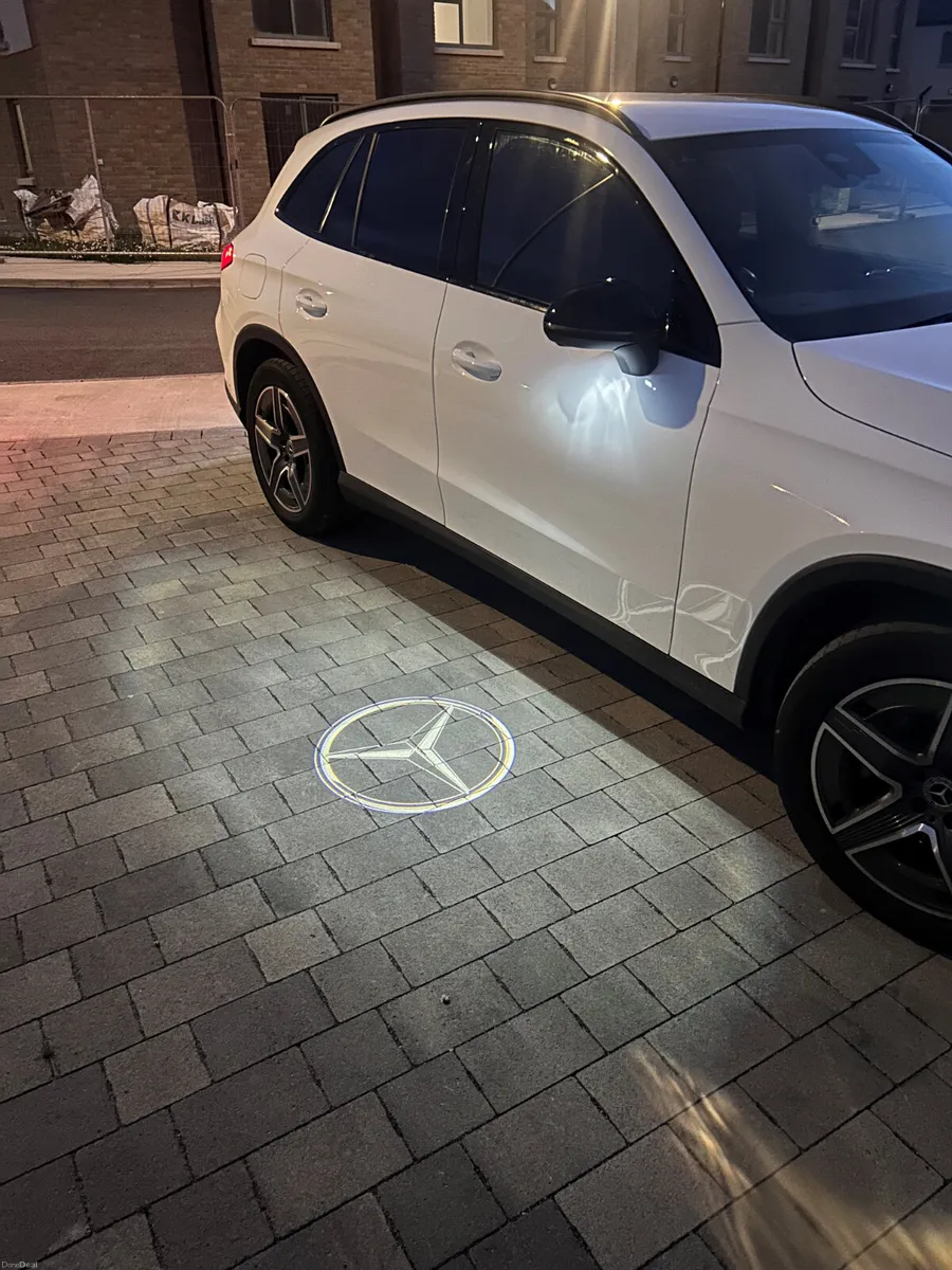 2023 Mercedes-Benz GLC220d - Image 1