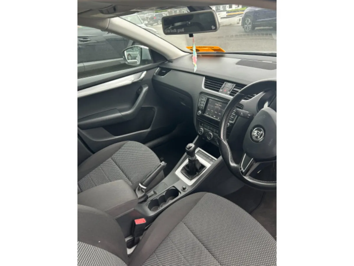 Skoda Octavia 2016 - Image 4