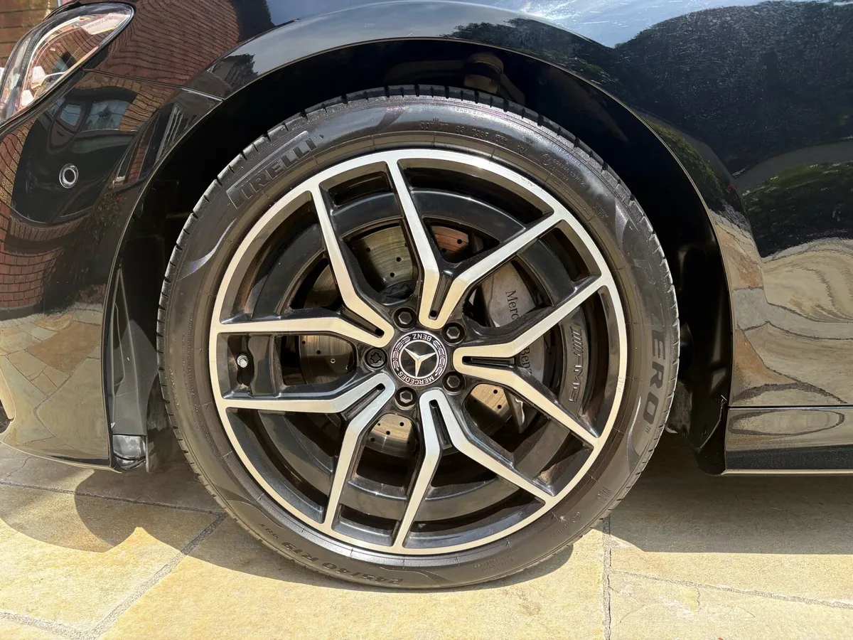 Mercedes E220D Coupe - Image 5