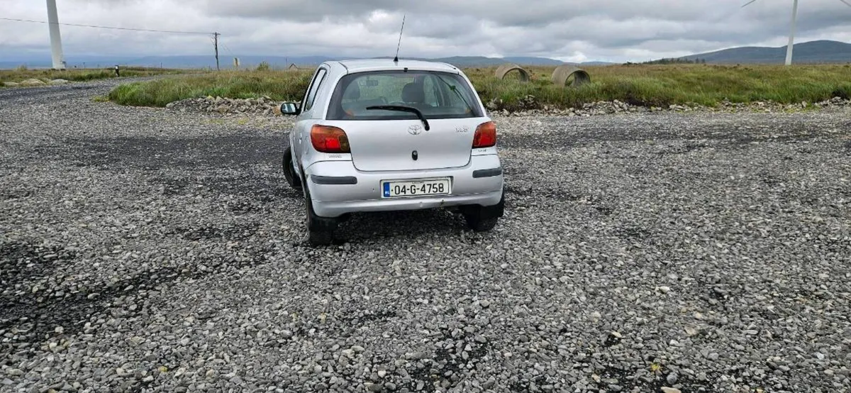 2004 Yaris - Image 3