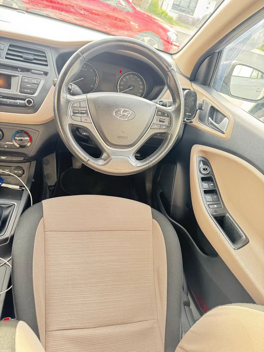 Hyundai I20 Diesel 2015 - Image 2