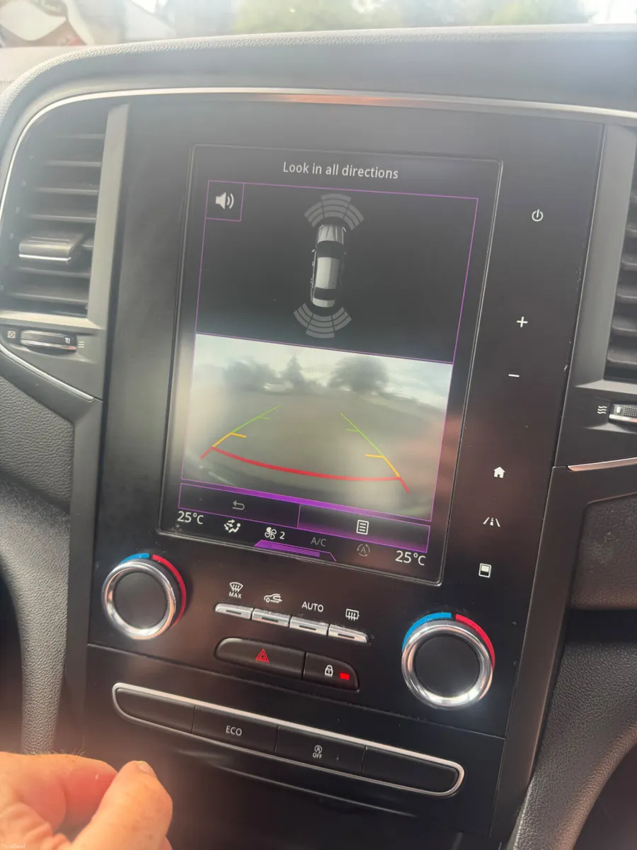 Renault Megane 2019 - Image 6