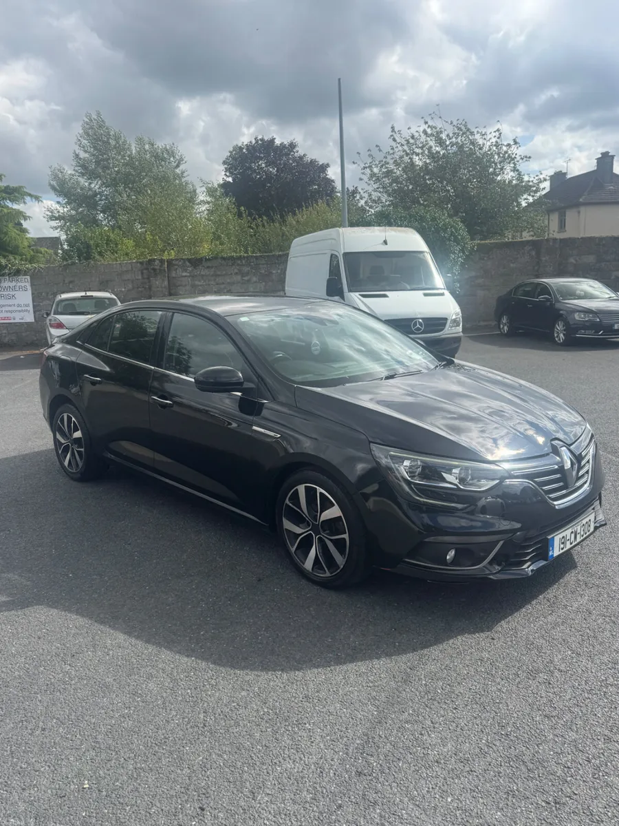Renault Megane 2019 - Image 1
