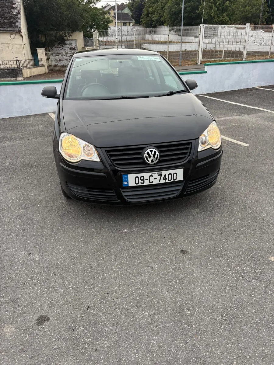Volkswagen Polo 2009 - Image 2