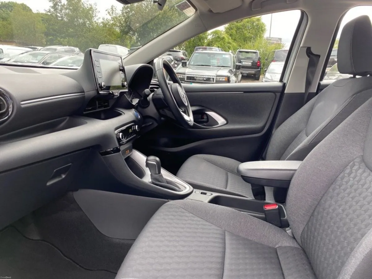Toyota Yaris HYBRID LUNA 4DR AUTO - Image 6
