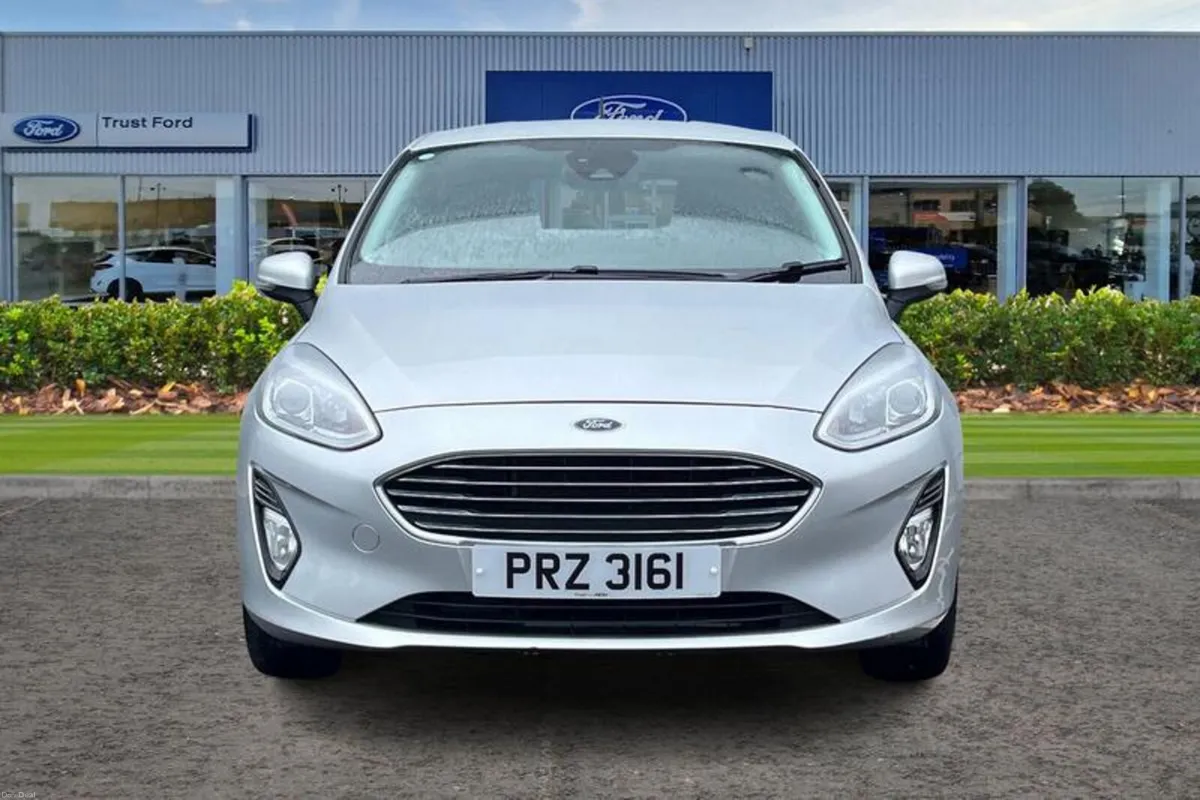 Ford Fiesta 1.1 Zetec 5dr - Image 6