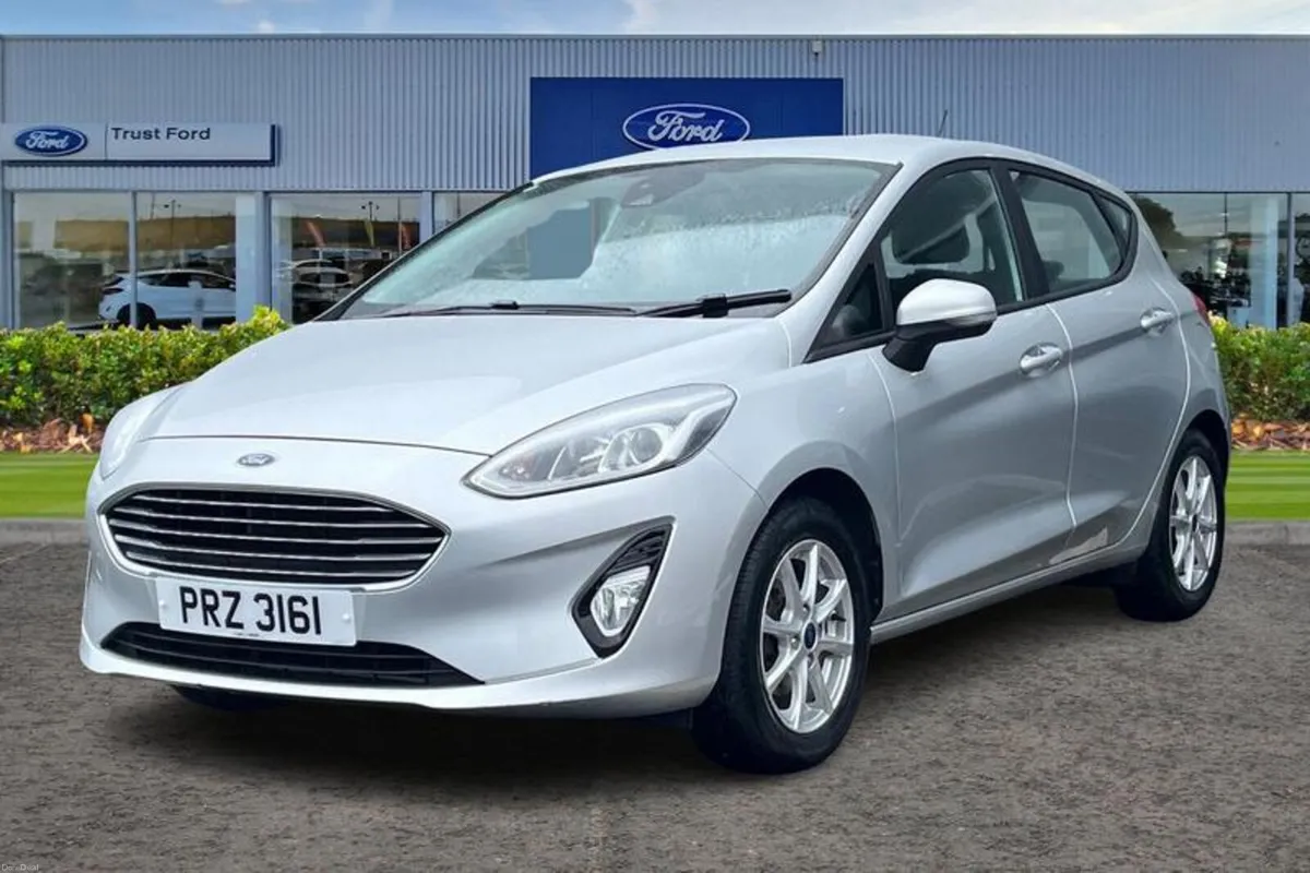 Ford Fiesta 1.1 Zetec 5dr - Image 5