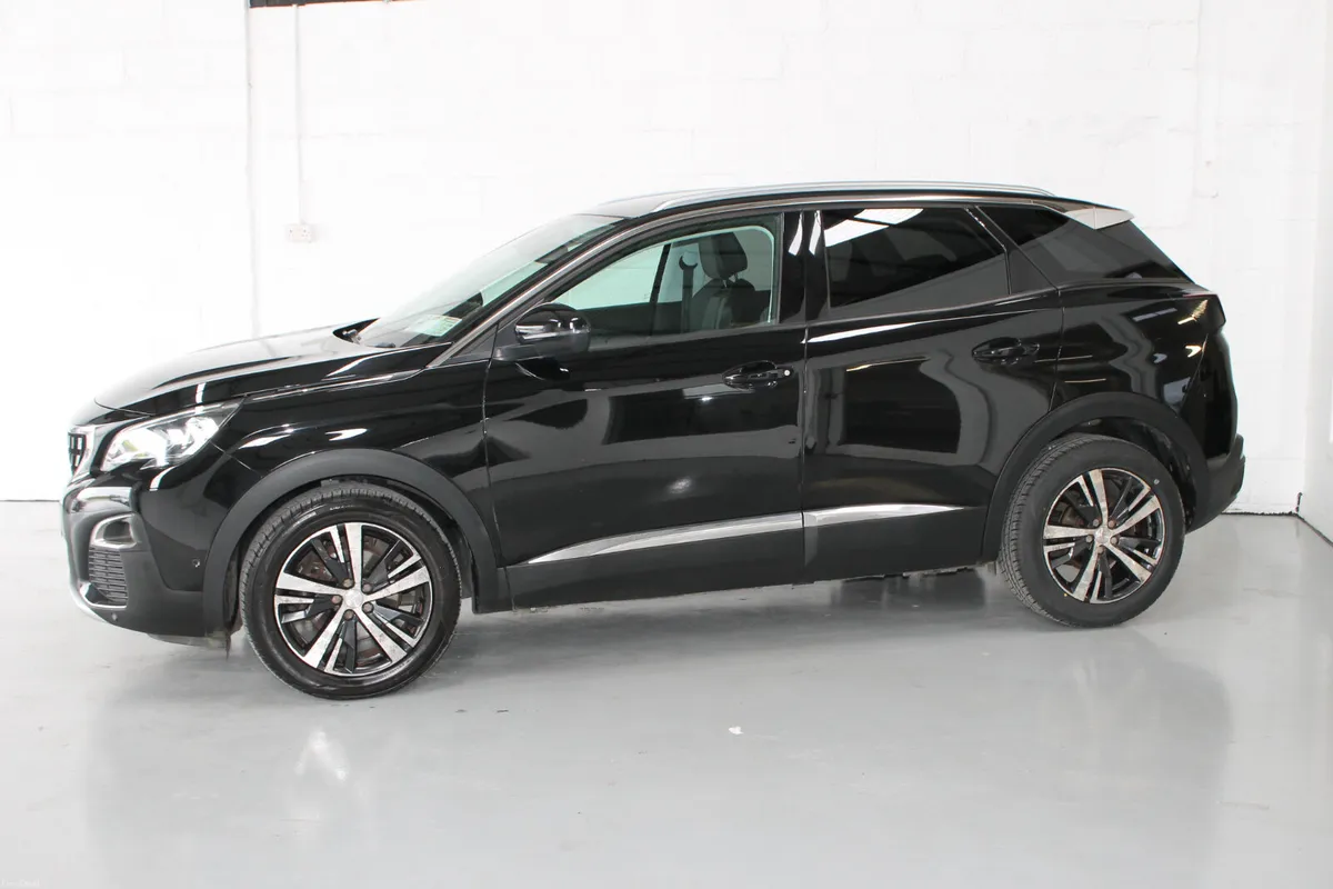 Peugeot 3008 2018, Allure Spotless car - Image 4