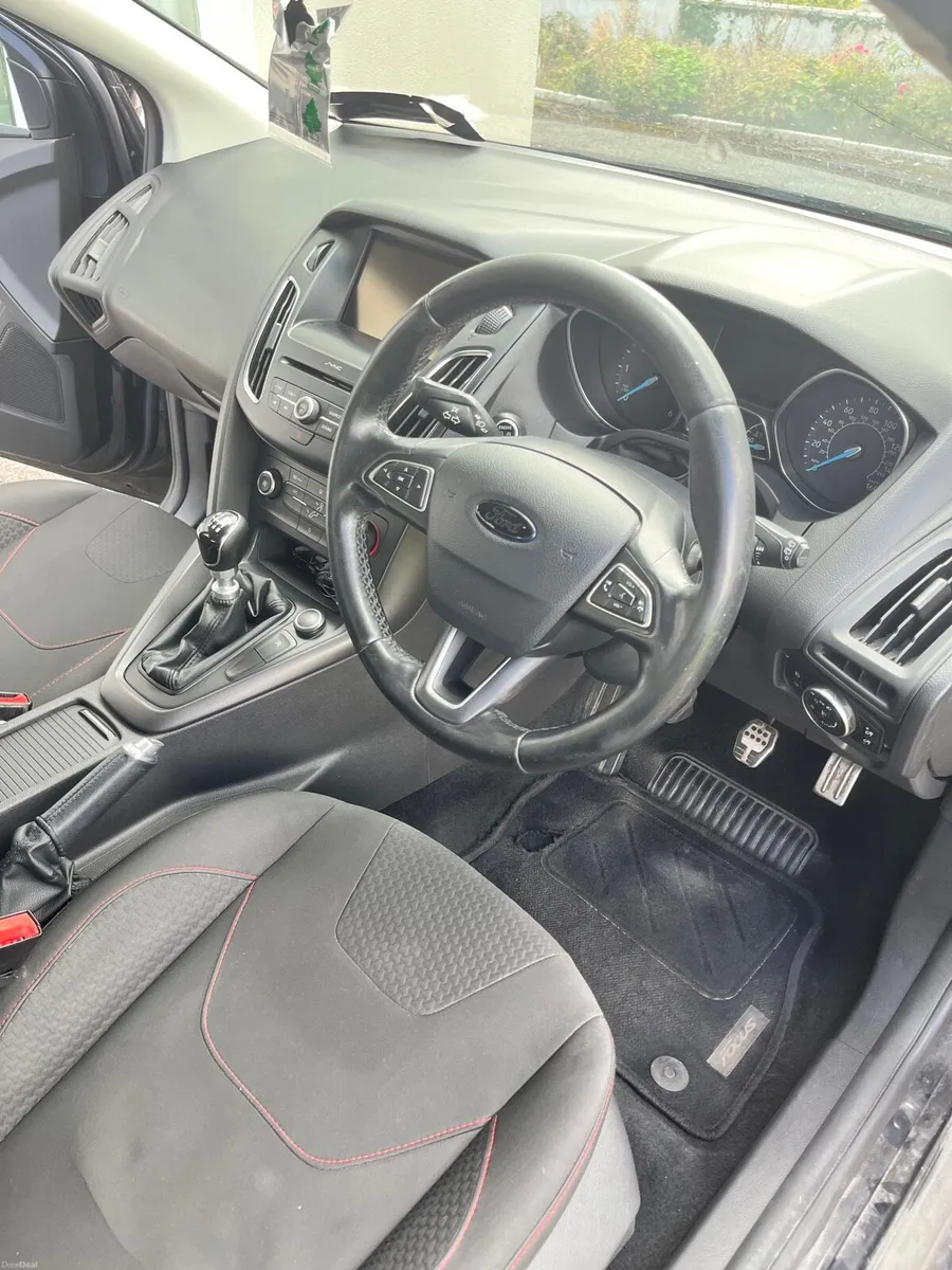 Ford focus zetec-s - Image 5