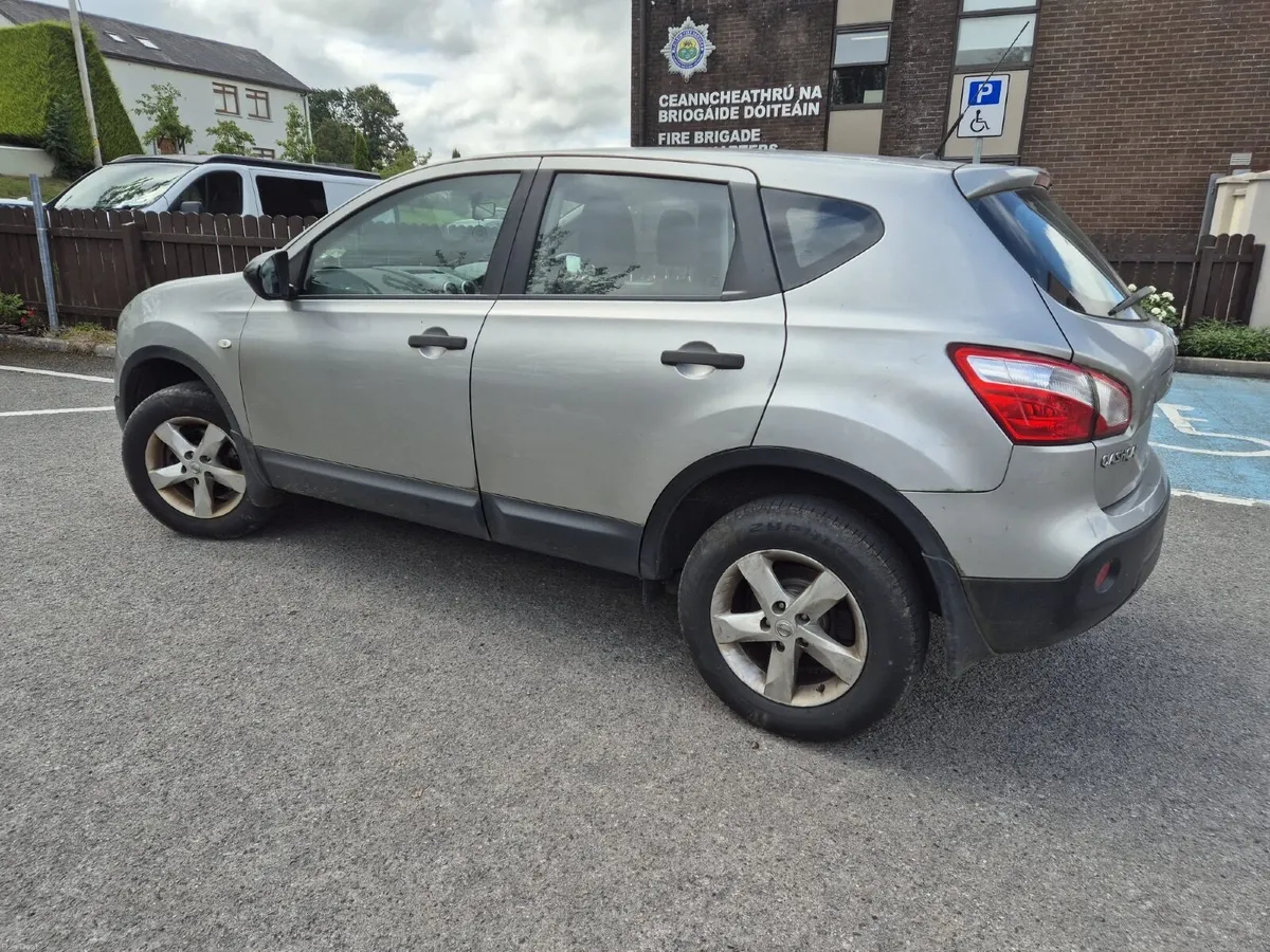 Nissan Qashqai 2011 - Image 2
