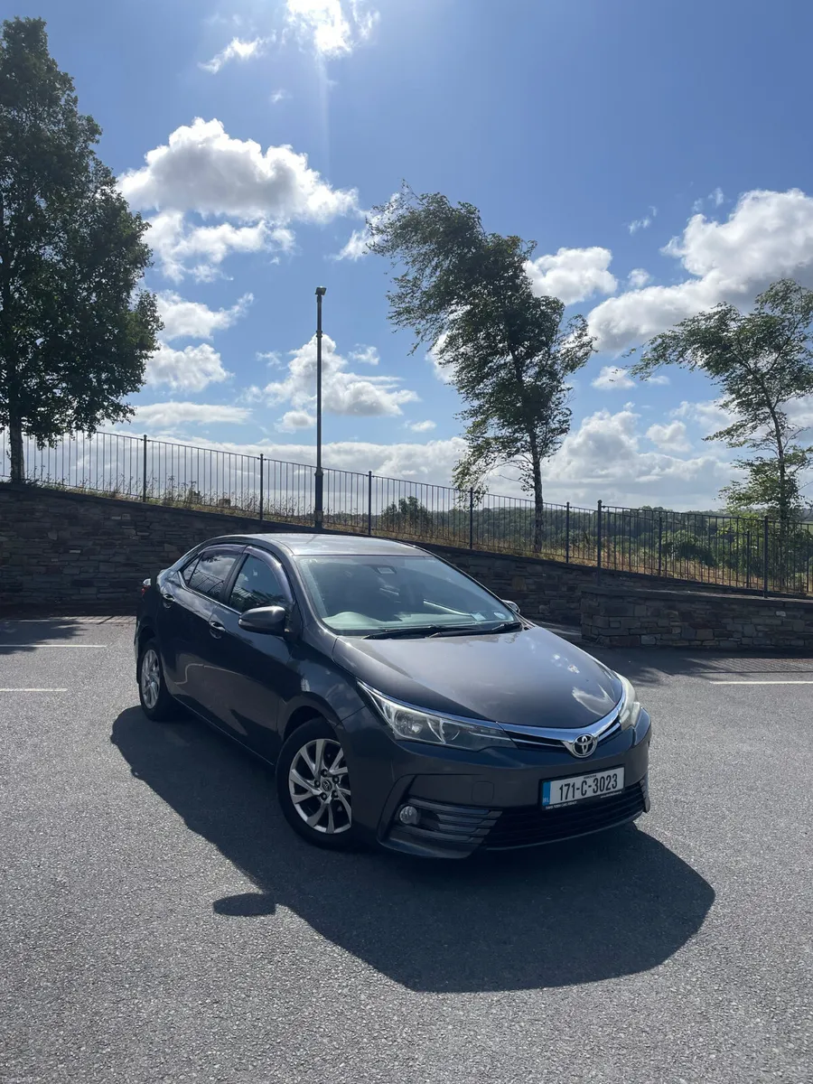 Toyota Corolla Luna 2017 - Image 1