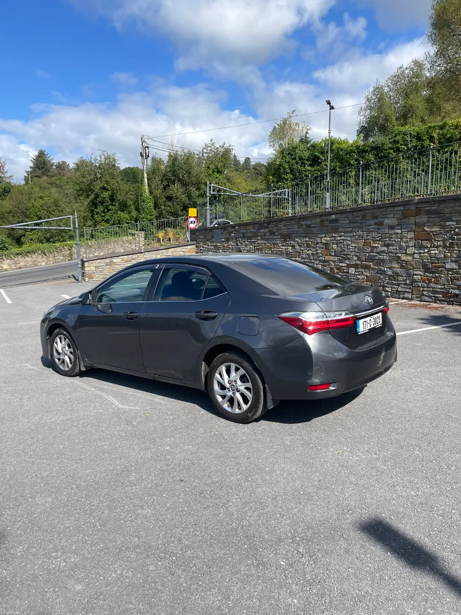 Toyota Corolla Luna 2017 - Image 3