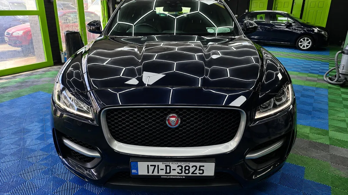 Jaguar F-Pace 2017 AA APPROVED - Image 3