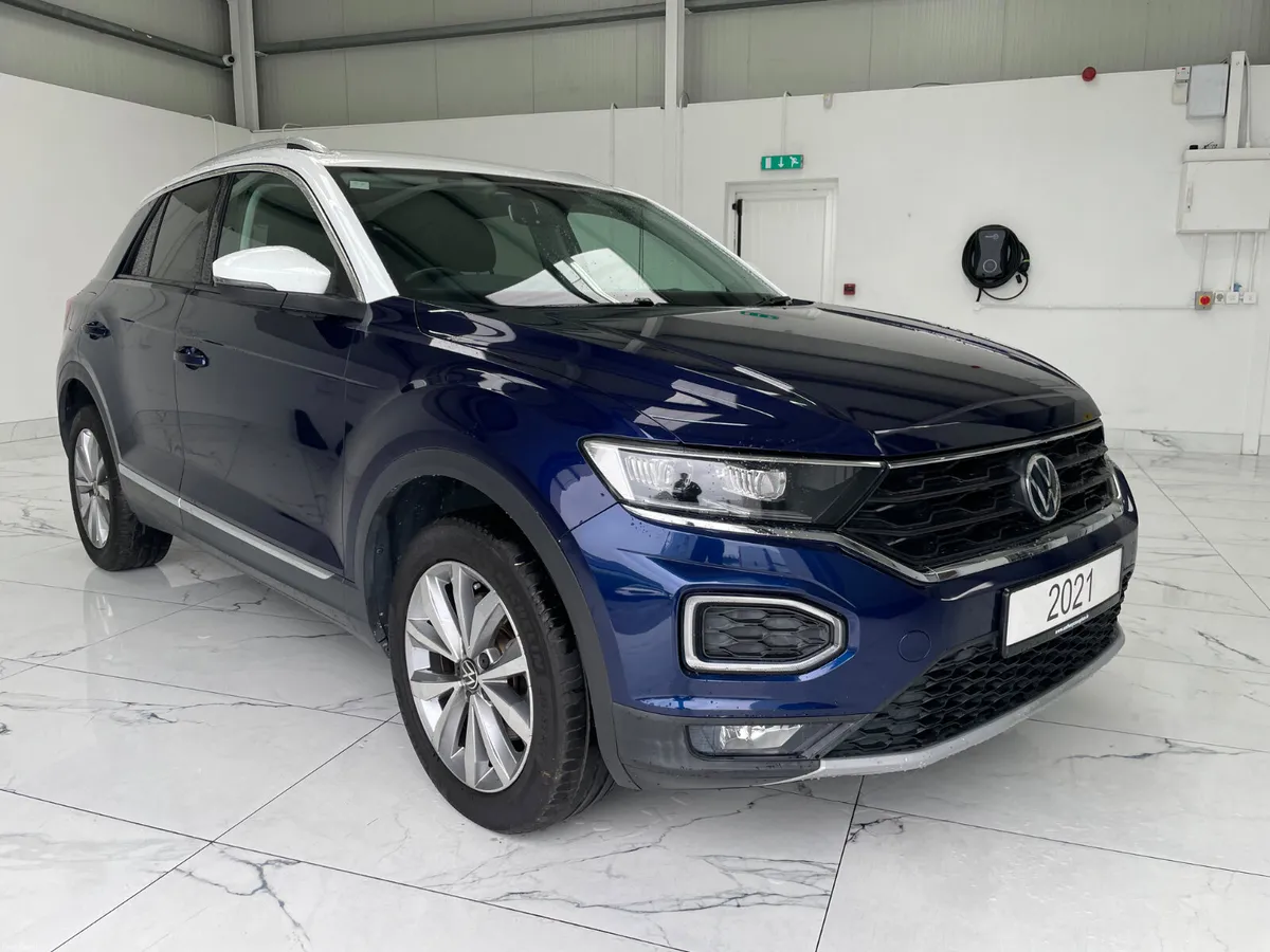2021 Volkswagen T-Roc - Image 2
