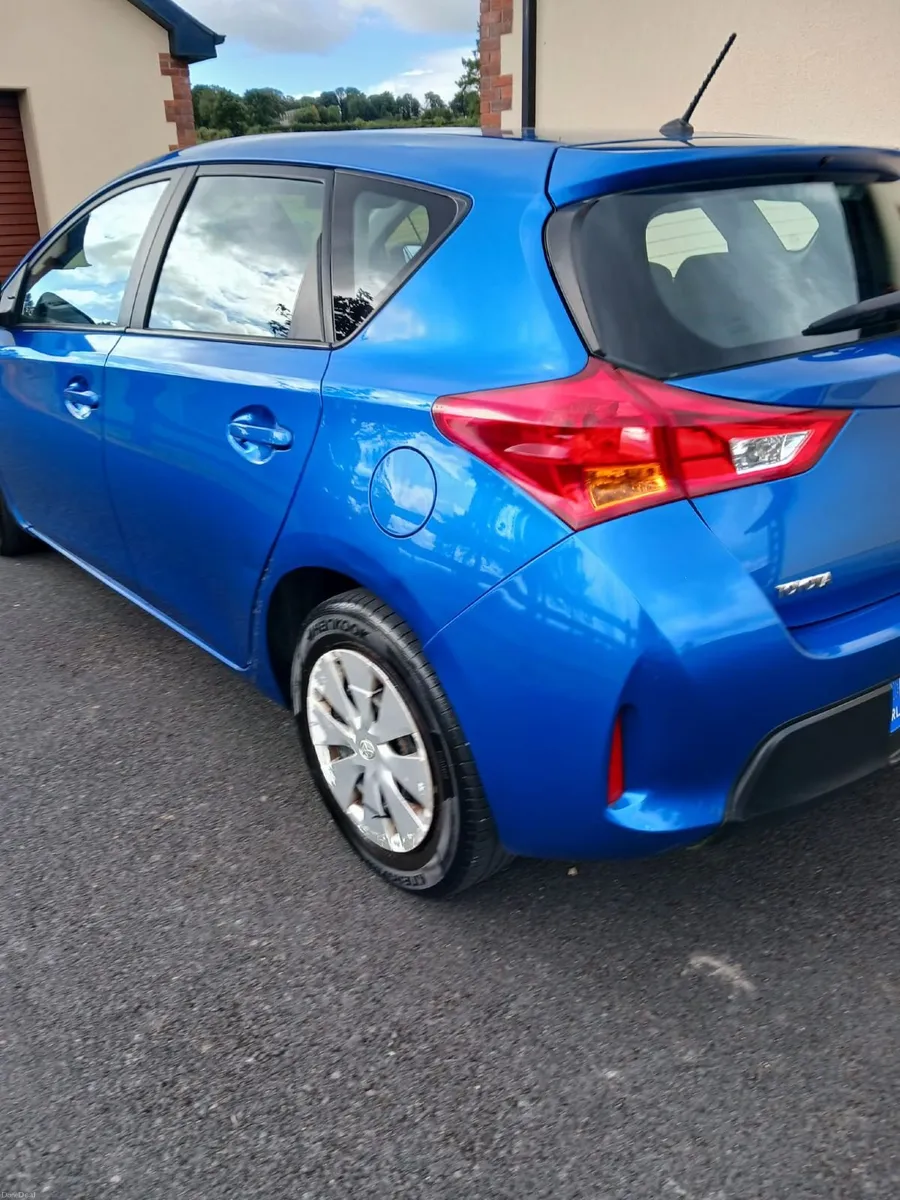 Toyota Auris 2014 - Image 4