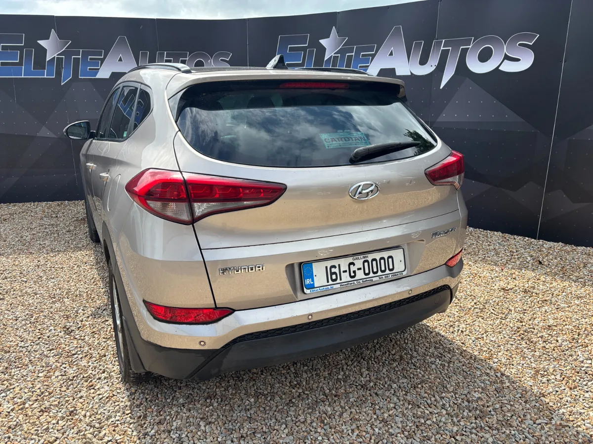 2016 Hyundai Tucson Beige - Image 4