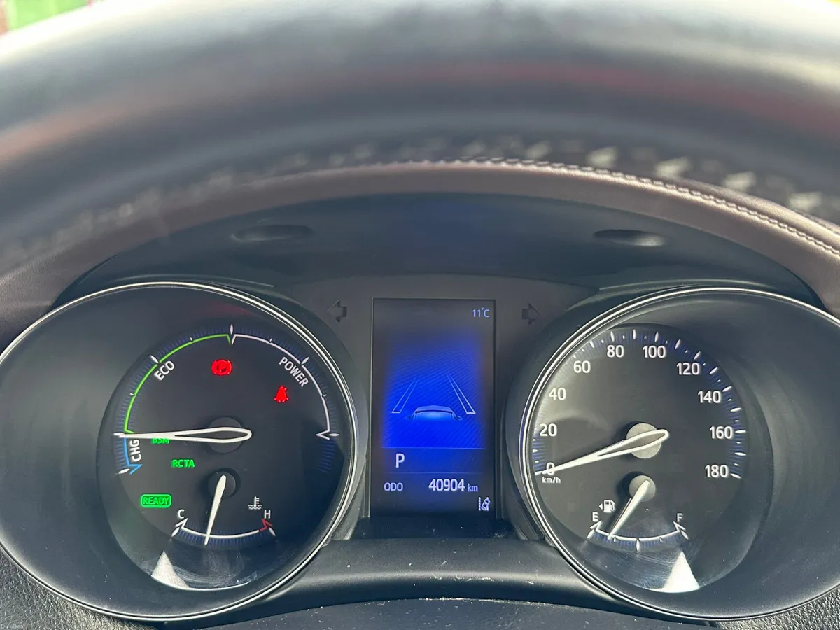 TOYOTA C-HR 2019 40904 KM  ONLY🔥 - Image 6
