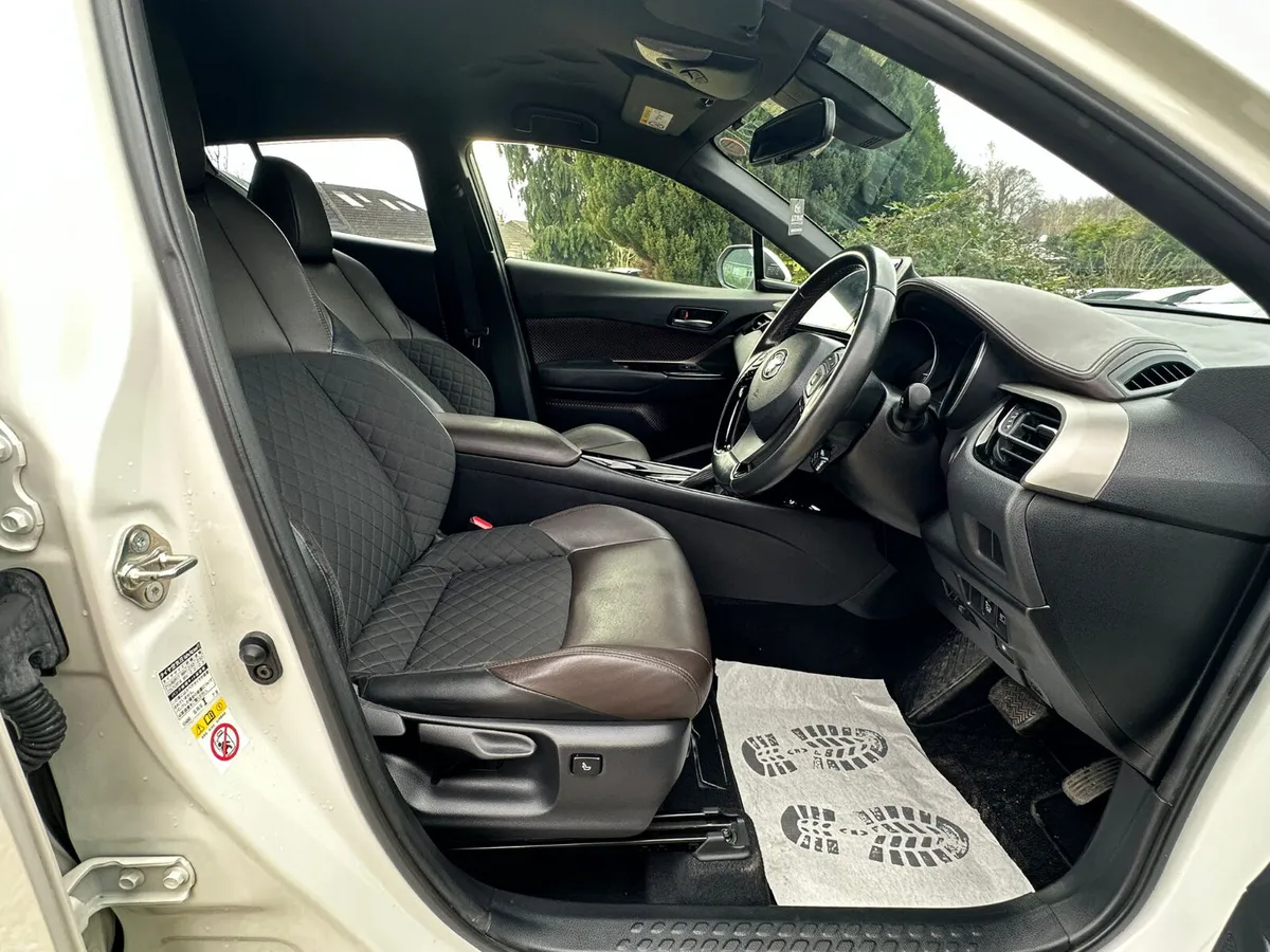 TOYOTA C-HR 2019 40904 KM  ONLY🔥 - Image 5