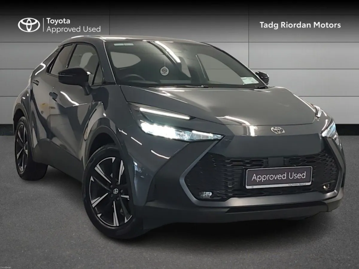 Toyota C-HR PHEV SPORT - Image 1