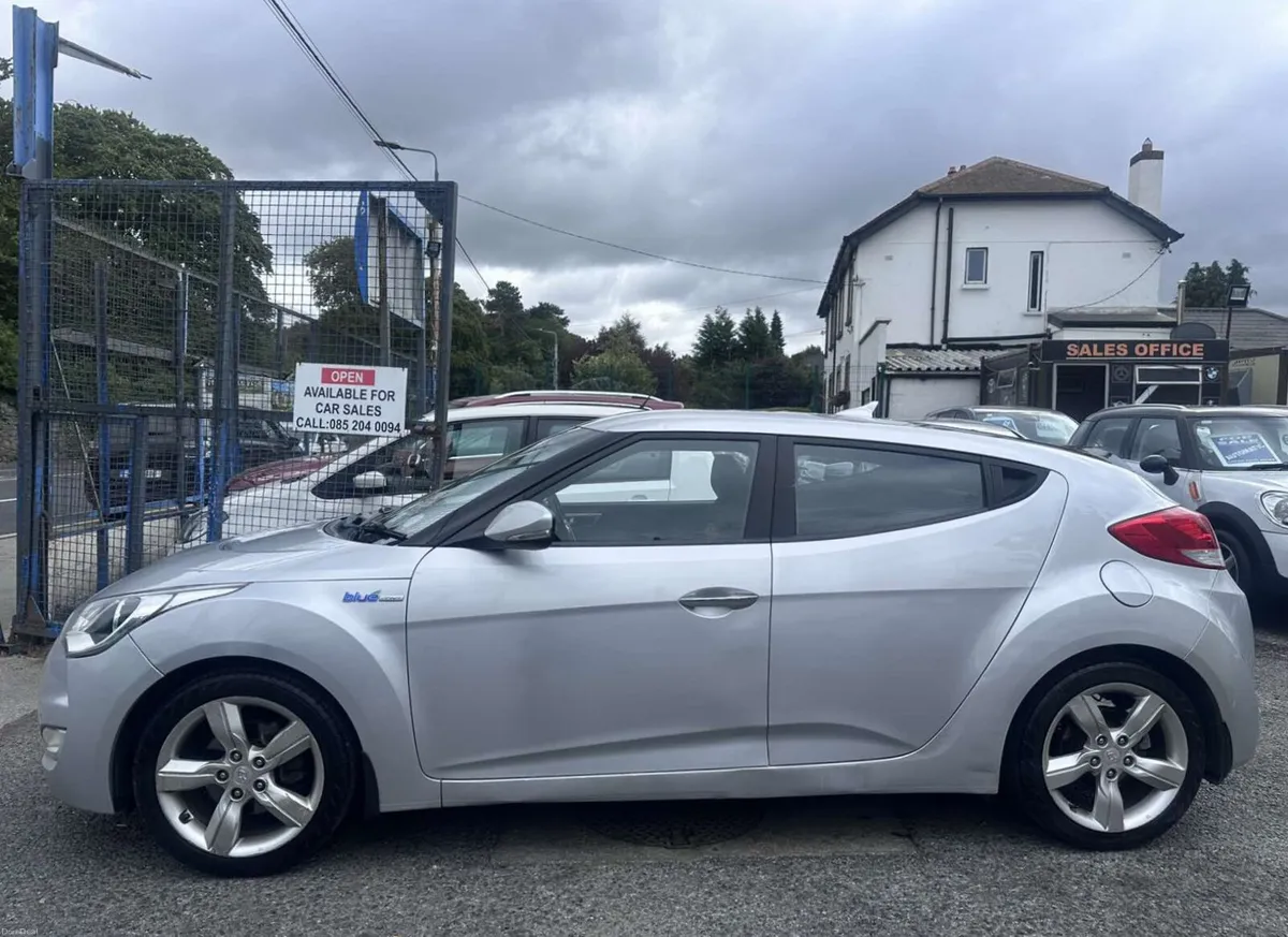 Hyundai Veloster New NCT, LOW MILEAGE! - Image 3