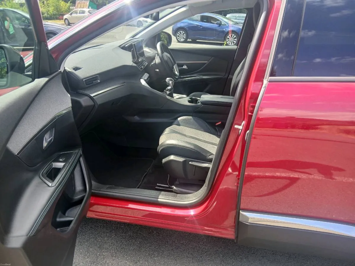 Peugeot 5008 7 seater - Image 5