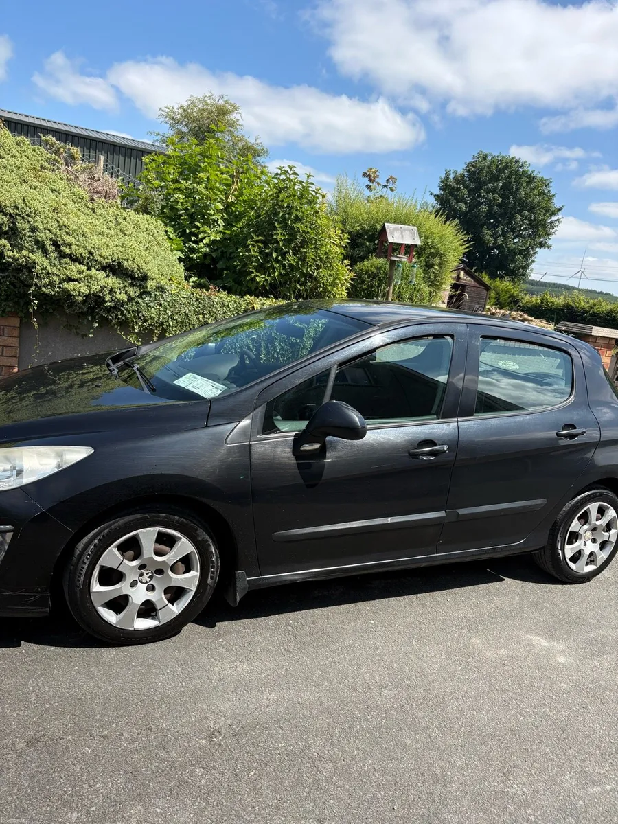 Peugeot 308 - Image 2