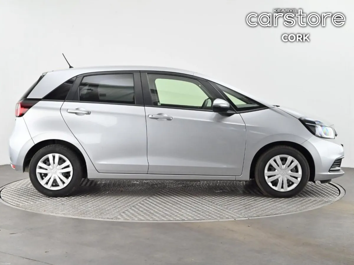 Honda Fit 1.5 Hybrid Auto - Image 2