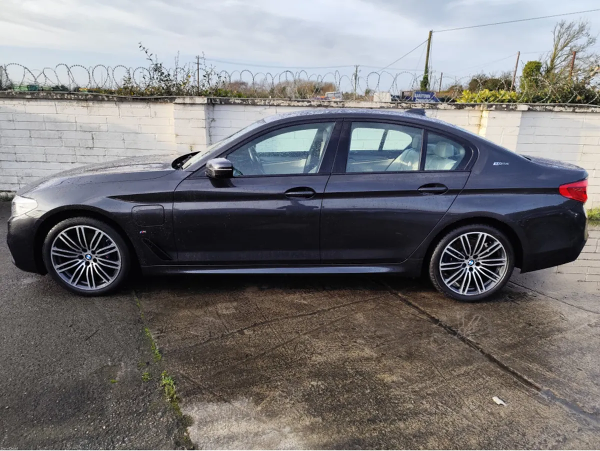 530e G30 M SPORT 4DR AUTO HUD 360/REV CAM SAT NAV - Image 3