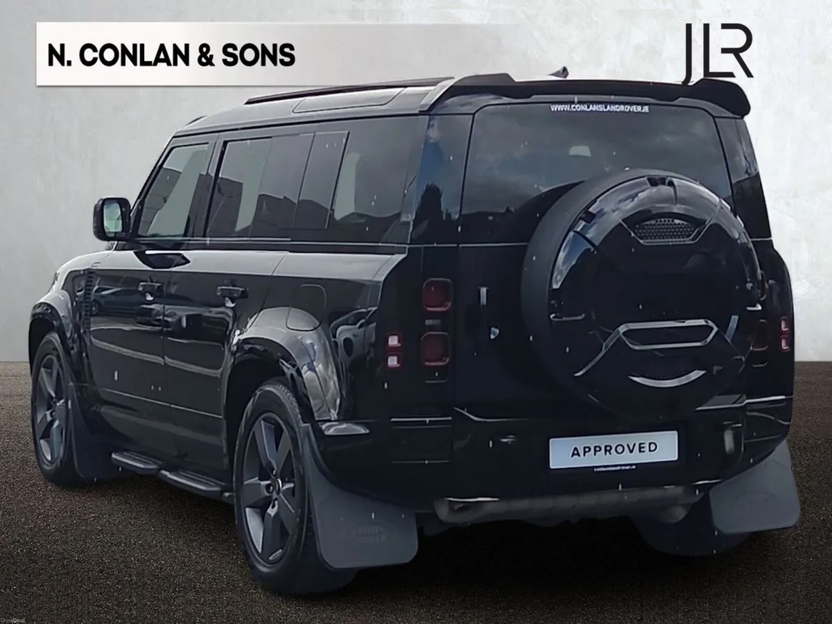 Land Rover Defender 110 PHEV X-DYNAMIC HSE *MAIN L - Image 2