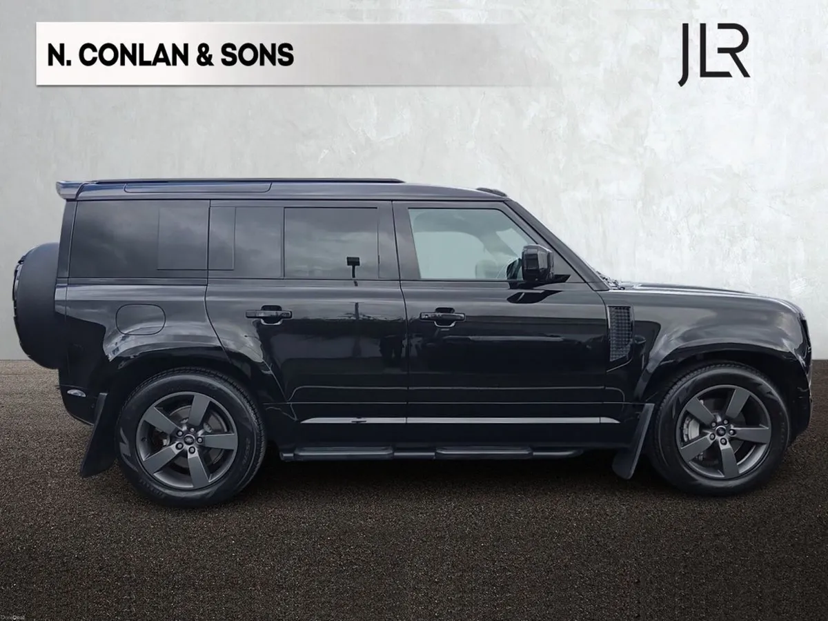 Land Rover Defender 110 PHEV X-DYNAMIC HSE *MAIN L - Image 6