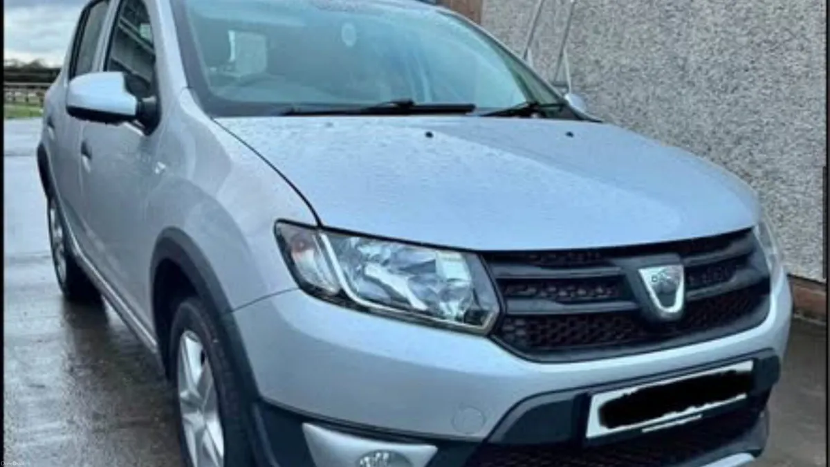 DACIA SANDERO STEPWAY 2015 PETROL - Image 1