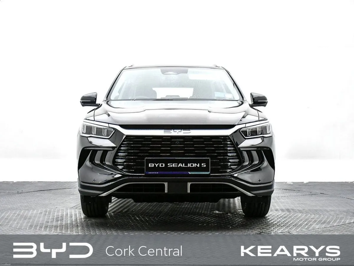 BYD SEALION 5 DM-i DESIGN DEMO MODEL - Image 4
