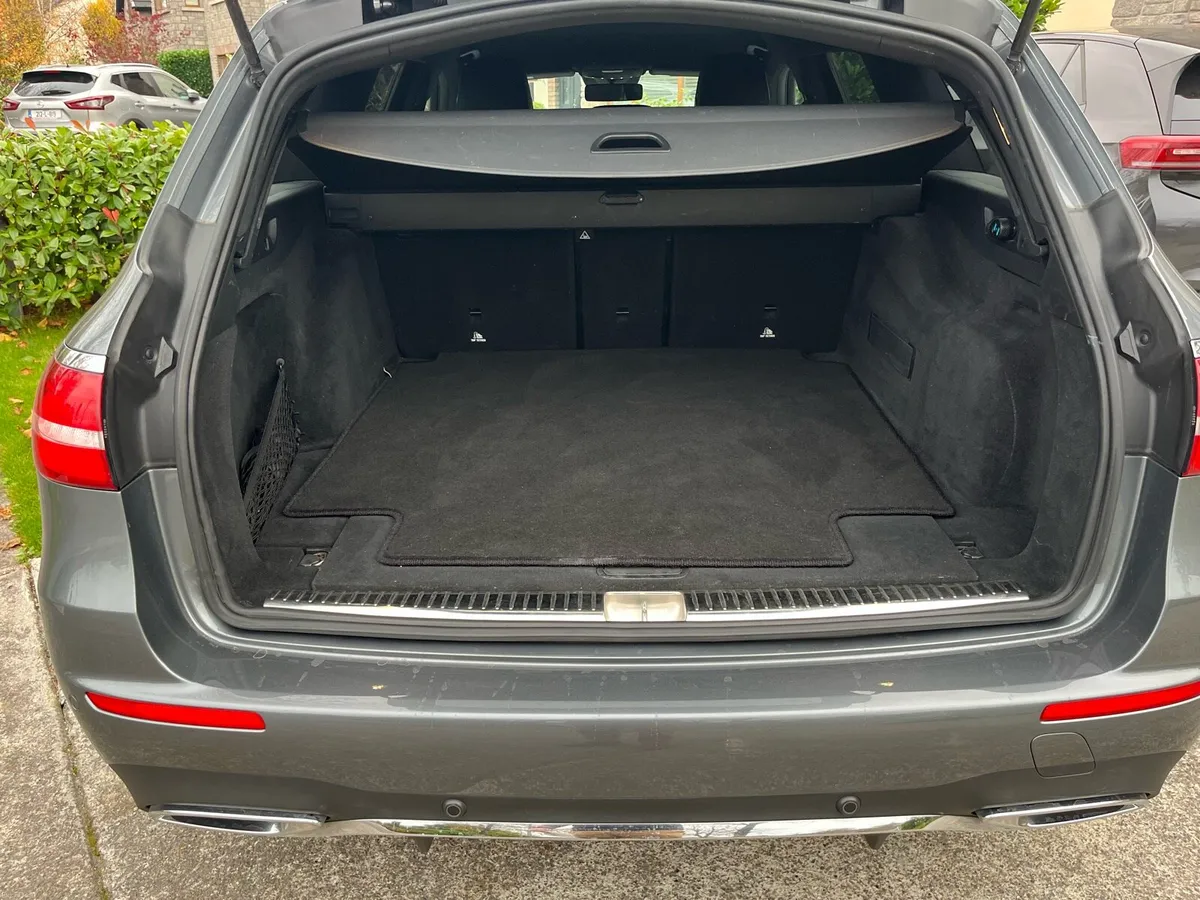 2019 Mercedes E220d Estate - Image 4