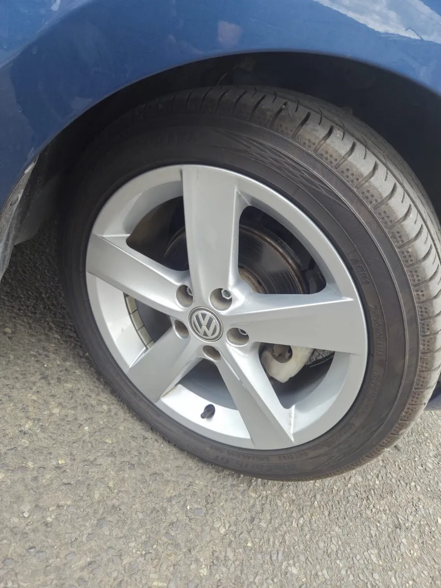 VW POLO (2017) 1.2L PETROL AUTOMATIC VERY LOW MILE - Image 6